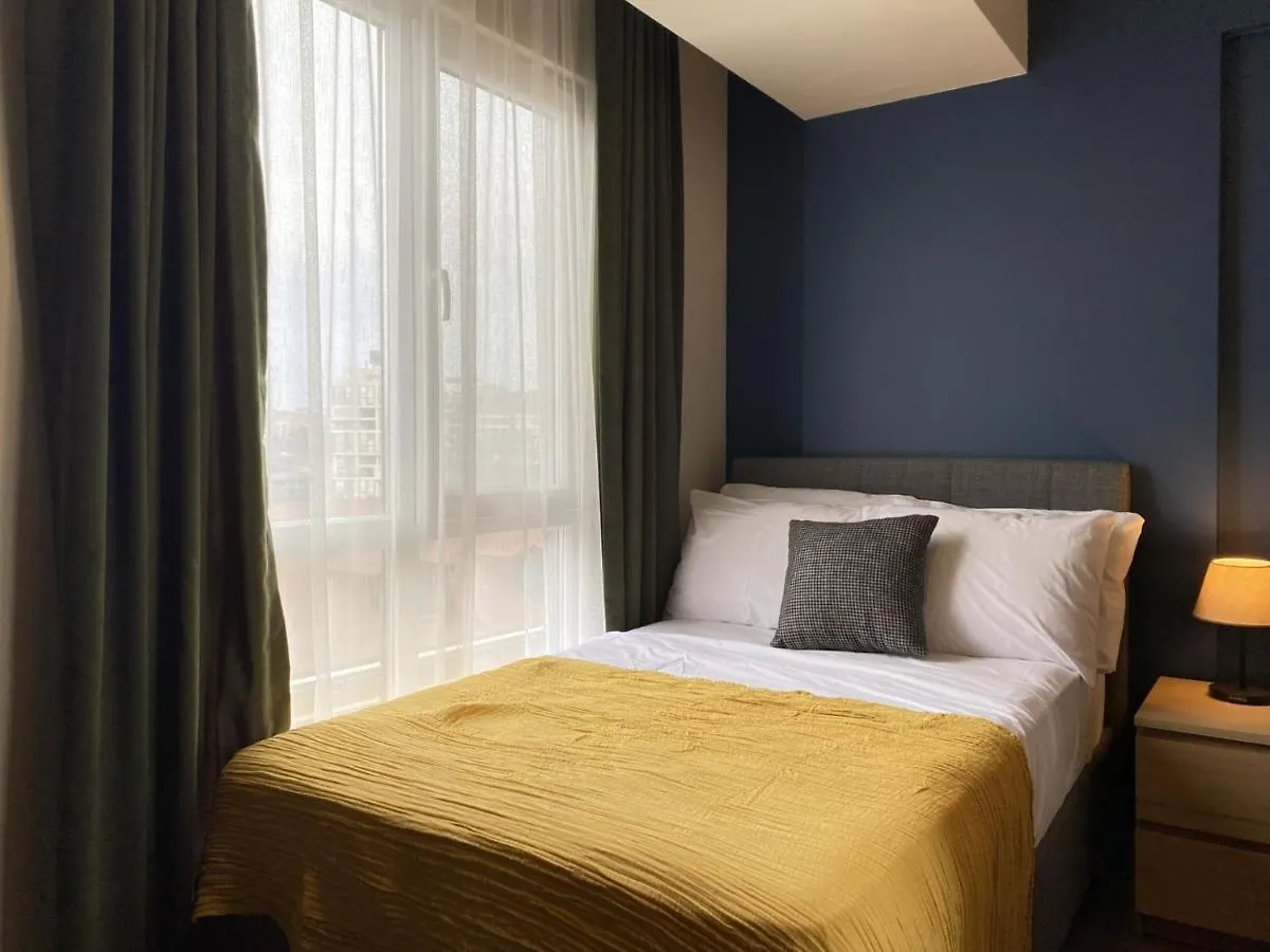 Convenient Flat In Secured Residence In Kagithane Istanboel 0*,