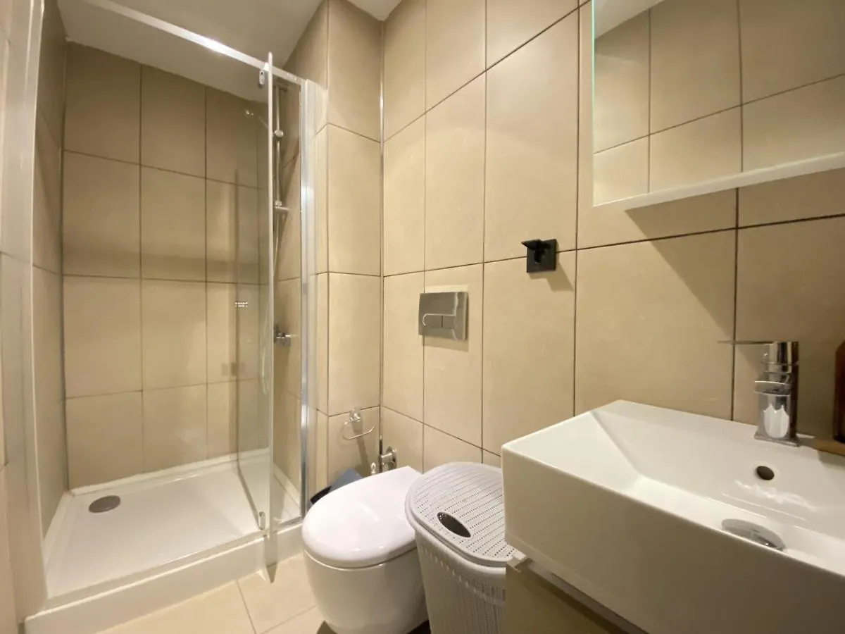 Convenient Flat In Secured Residence In Kagithane Istanboel 0*,  Turkije